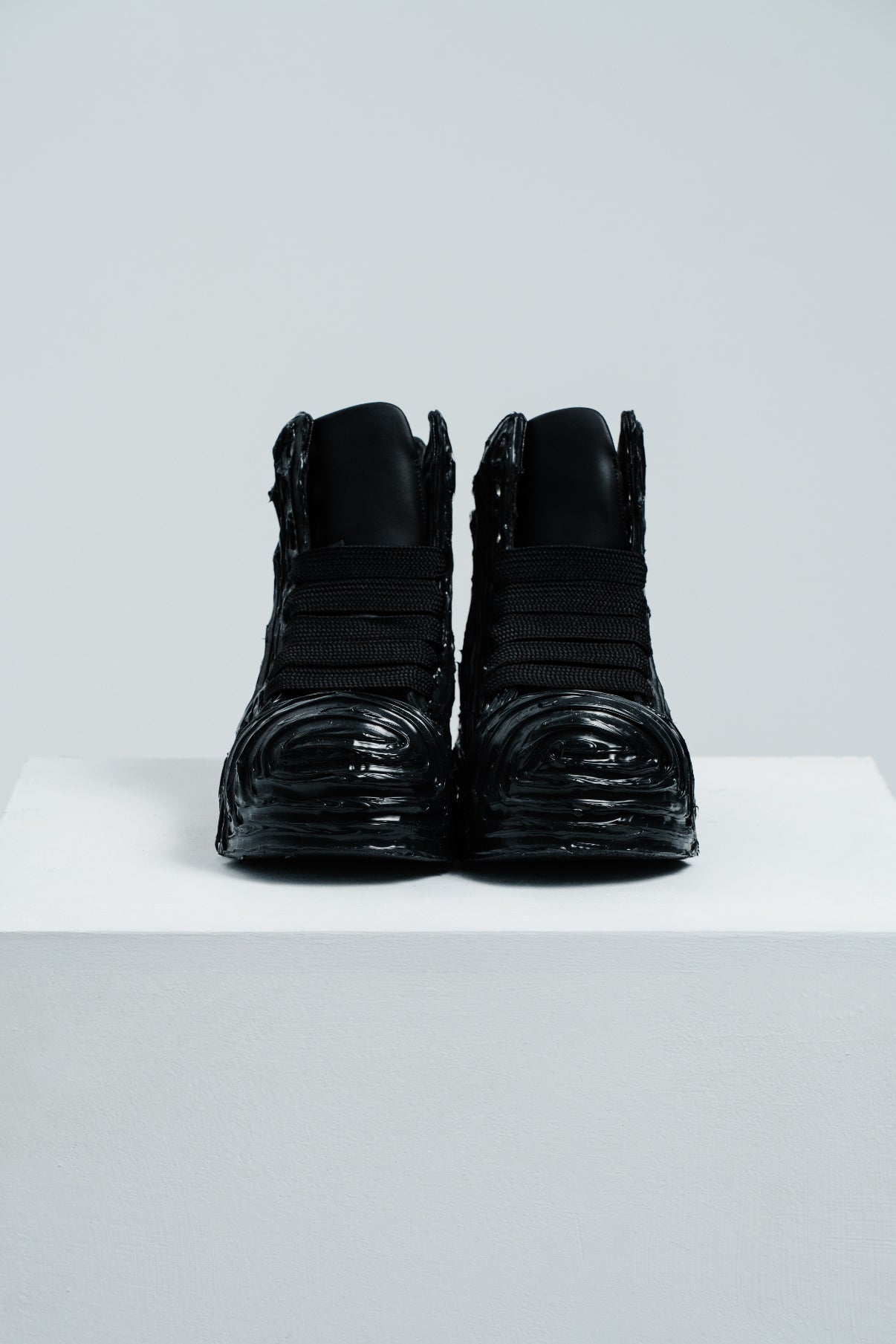 AWS-004 Obsidian Volt High