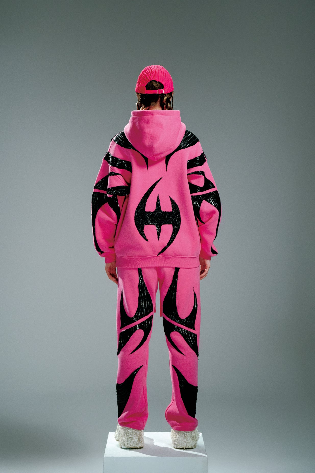 AWHW-006 Lest Hoodie – Shock Pink